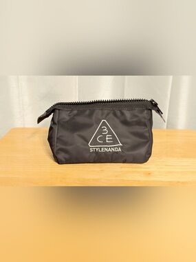 3CE Stylenanda Black Makeup Cosmetic Pouch Bag K-Beauty 8x5 NWOT